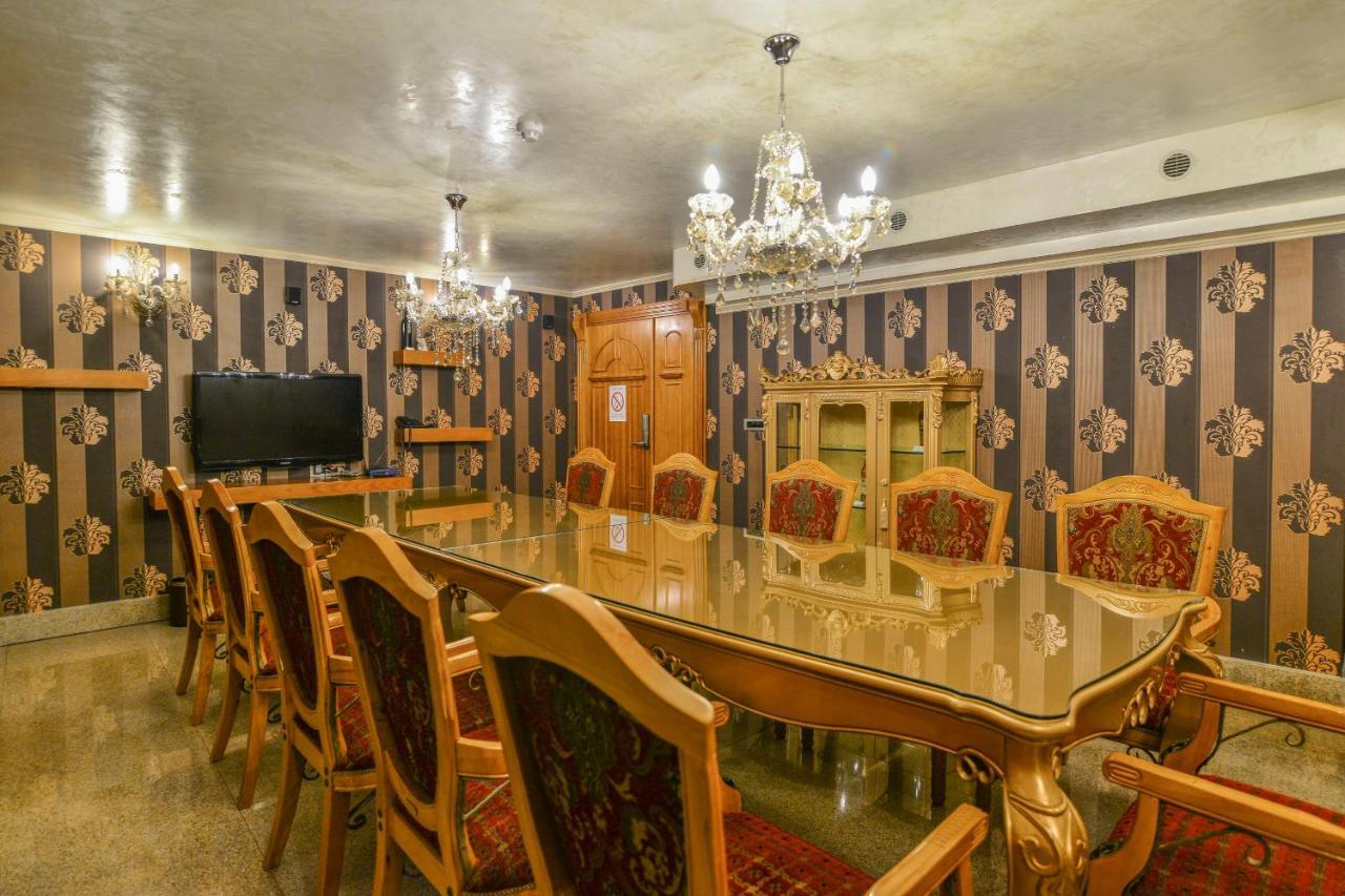 Premier Prezident Garni Hotel And Spa Сремски-Карловци Экстерьер фото