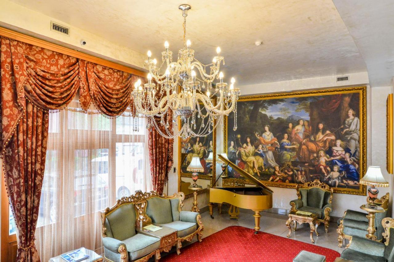 Premier Prezident Garni Hotel And Spa Сремски-Карловци Экстерьер фото