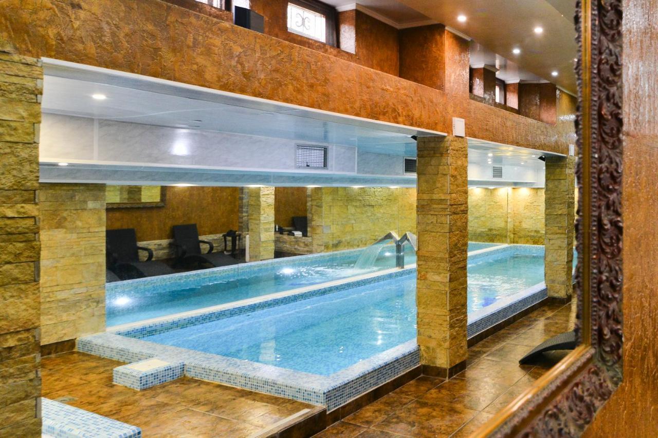Premier Prezident Garni Hotel And Spa Сремски-Карловци Экстерьер фото