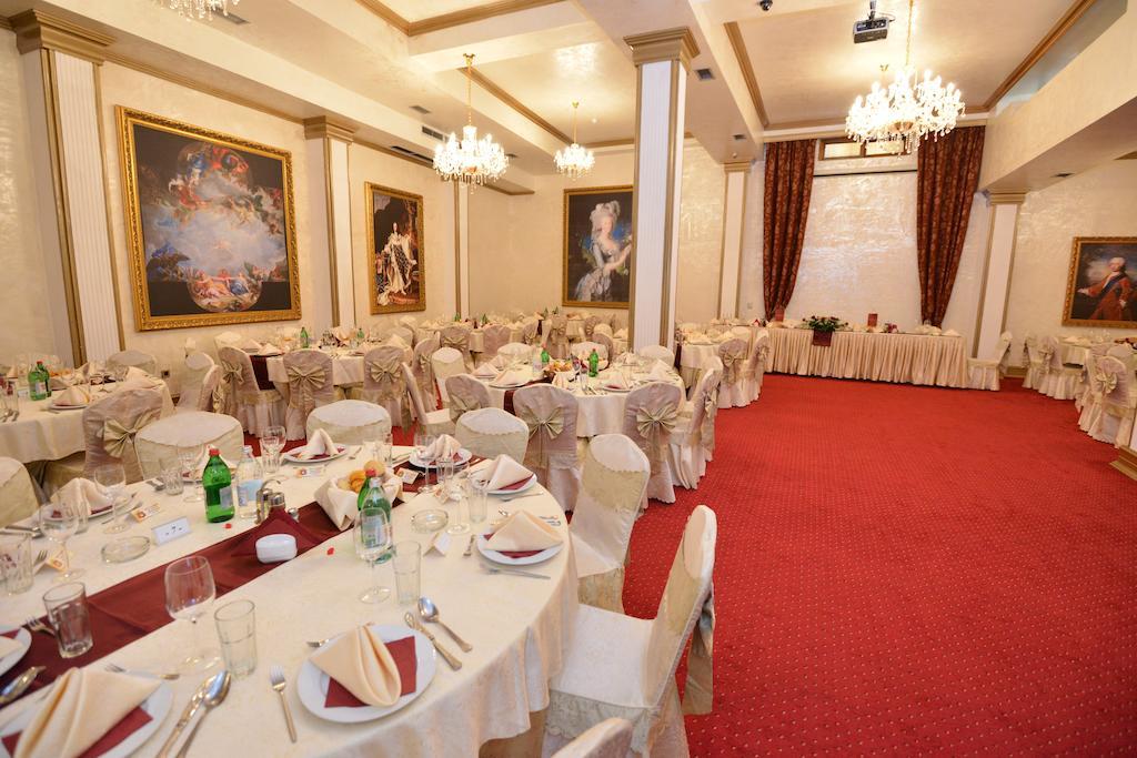 Premier Prezident Garni Hotel And Spa Сремски-Карловци Экстерьер фото